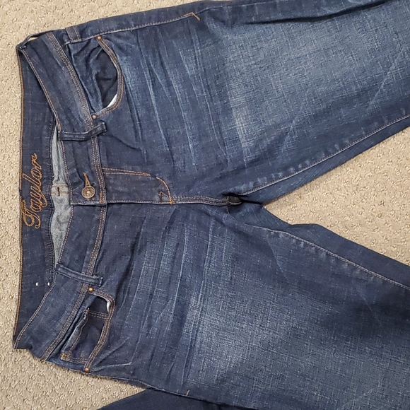 ๐ 2 for $35 sale ๐ Delia's brand ladies jeans " Taylor" 9/10l NEW - Picture 3 of 9